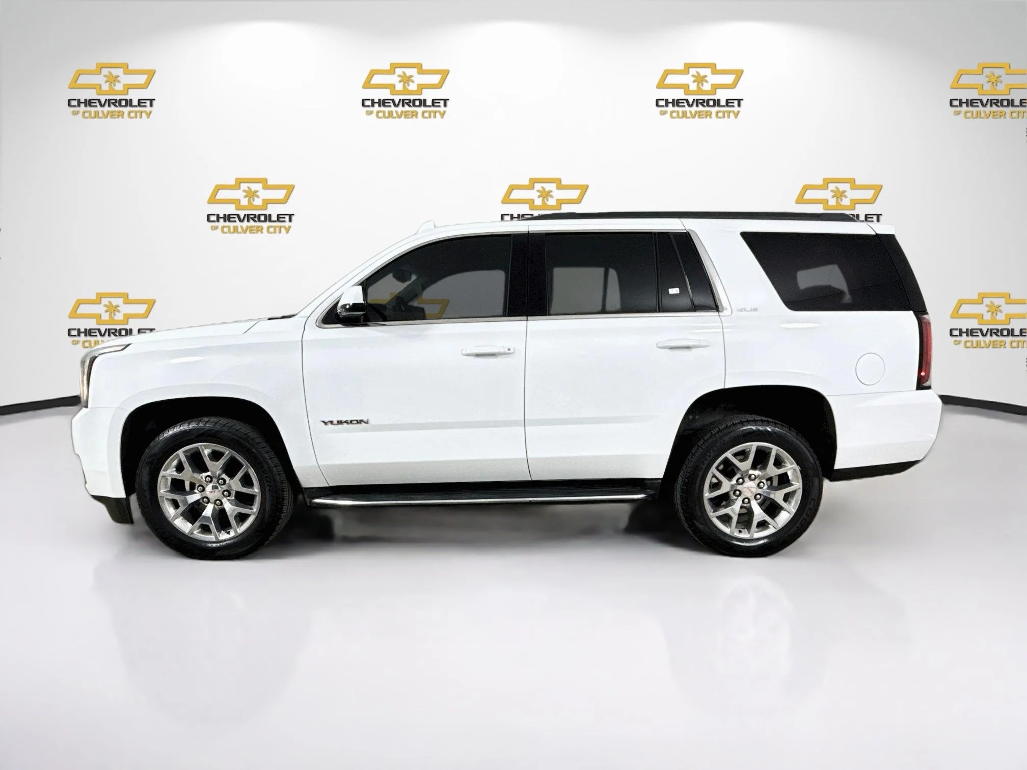 Used 2019 SUMMIT WHITE GMC SLE image 5