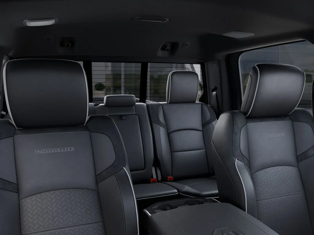 2025 RAM 3500 Laramie - Photo 27