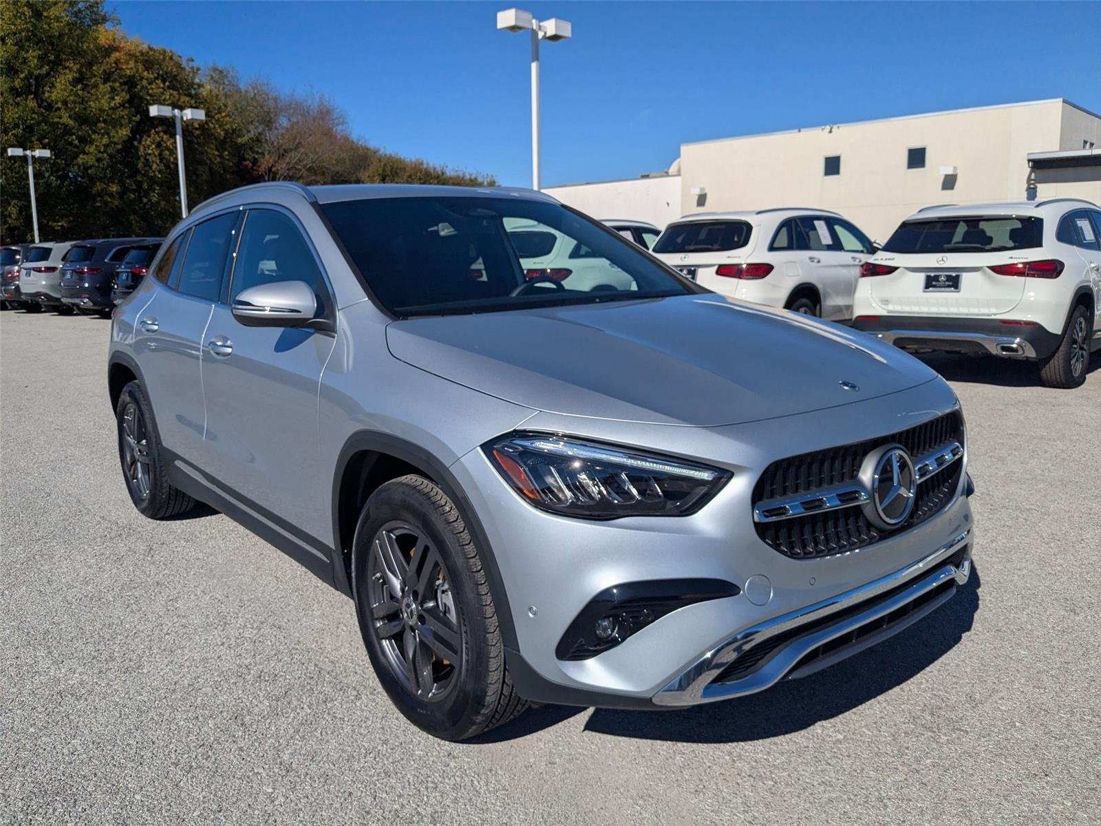 Used 2025 Cirrus Silver Metallic Mercedes-Benz GLA 250 image 3
