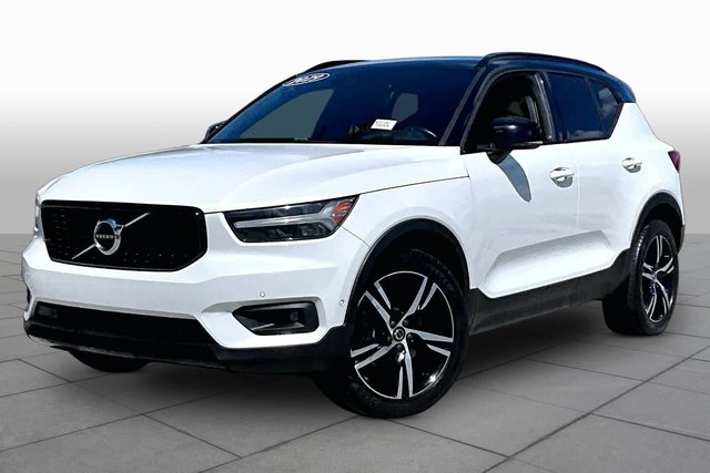 2019 Volvo XC40 Momentum