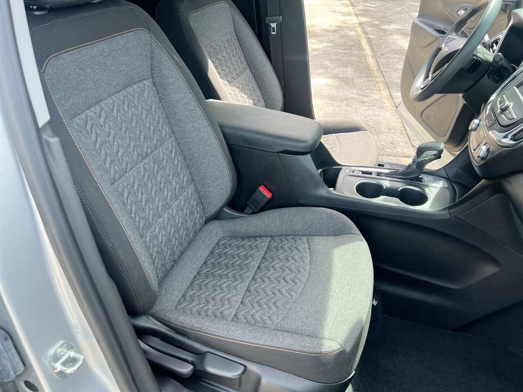 Used 2022 Silver Chevrolet LT image 22