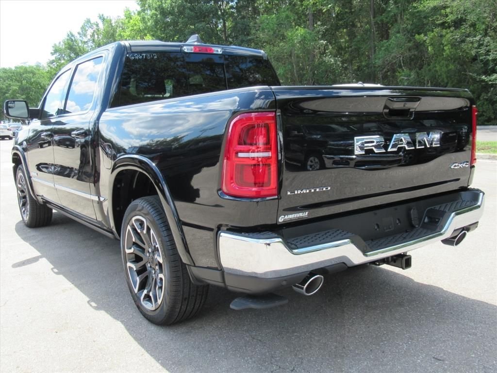 New 2026 Diamond Black Crystal Pearl-Coat Exterior Paint RAM Limited image 5