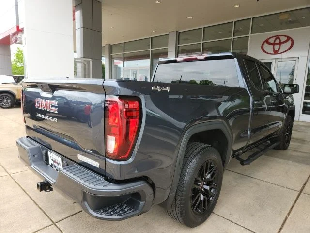 Used 2021 Blue GMC Elevation image 10