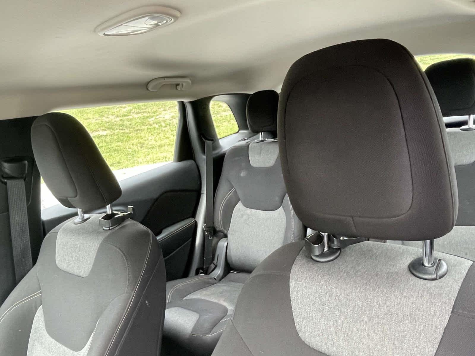 Used 2016 Bright White Clearcoat Jeep Sport image 12