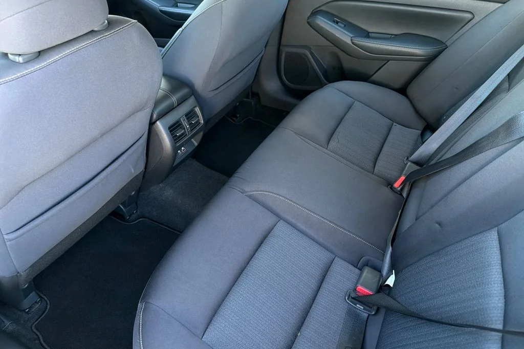 Used 2019 Brilliant Silver Metallic Nissan 2.5 SV image 14