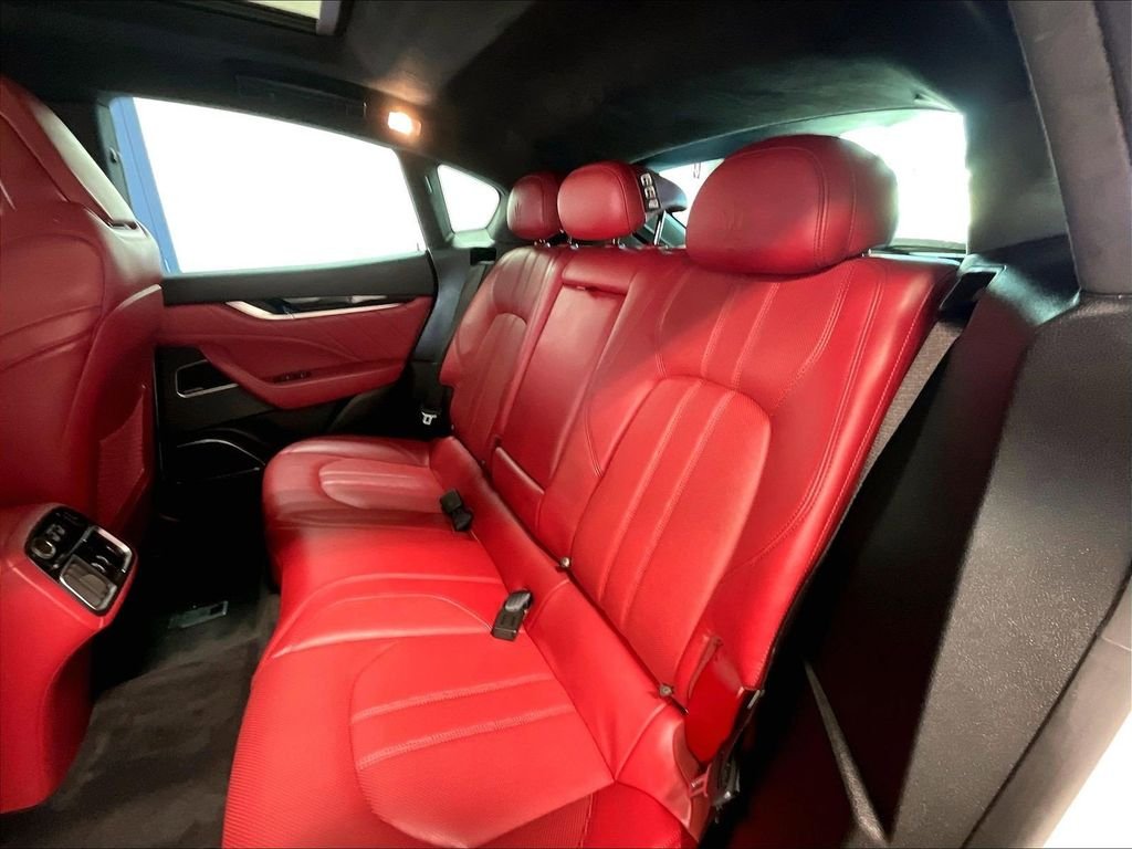 Used 2022 White Maserati Modena image 15