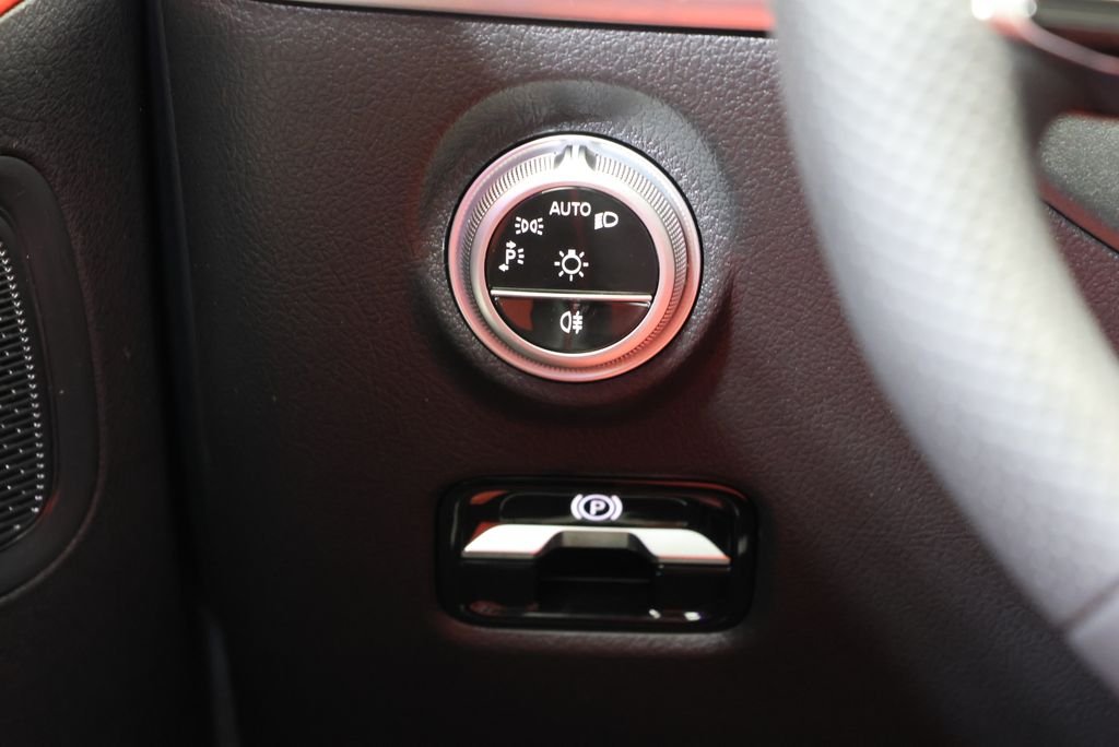 New 2026 Polar White Mercedes-Benz C 300 image 19
