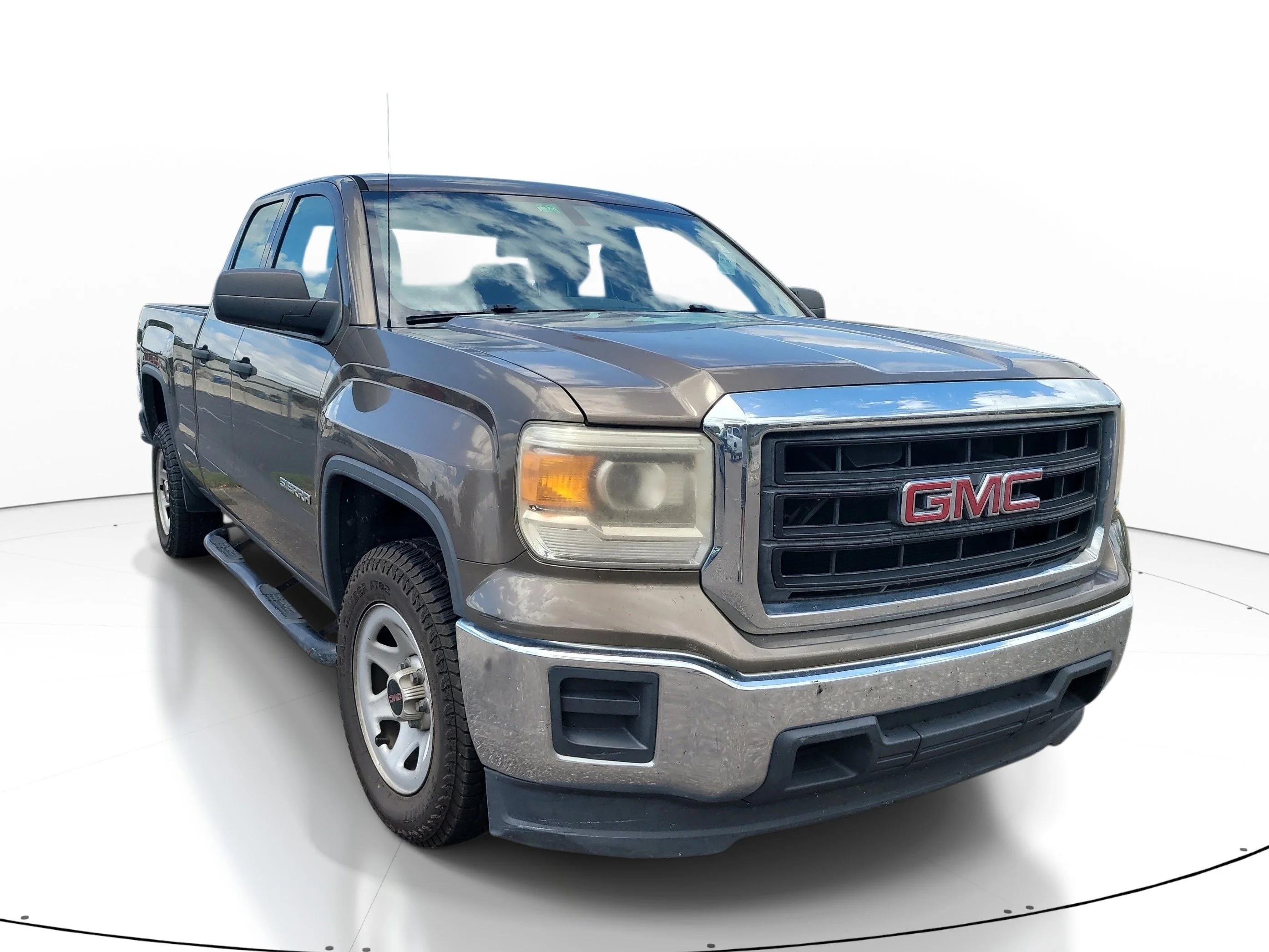 Used 2015 Bronze Alloy Metallic GMC Base image 1