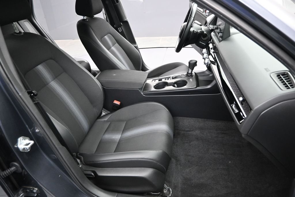 Used 2025  Honda Sport image 25