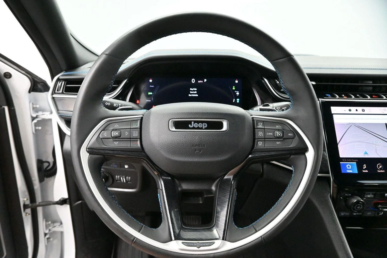 Used 2022 Bright White Clearcoat Jeep Trailhawk image 15