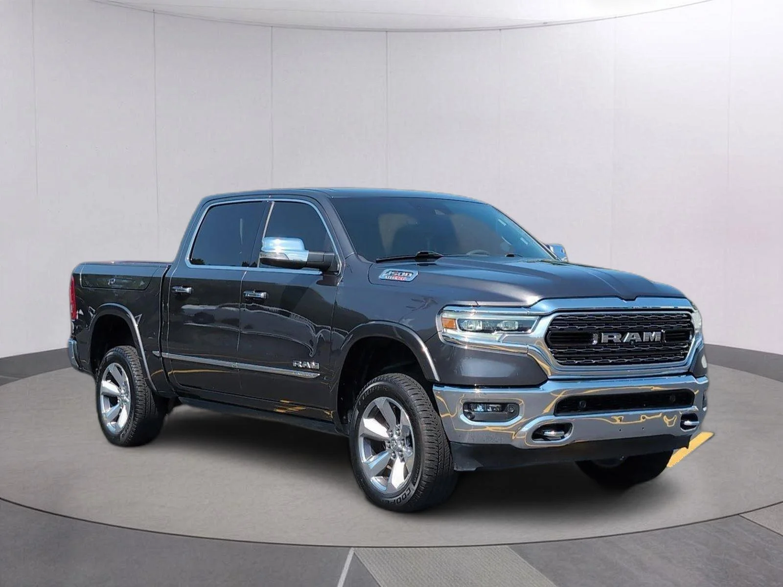 Used 2020 Granite Crystal Metallic Clearcoat Ram Limited image 8