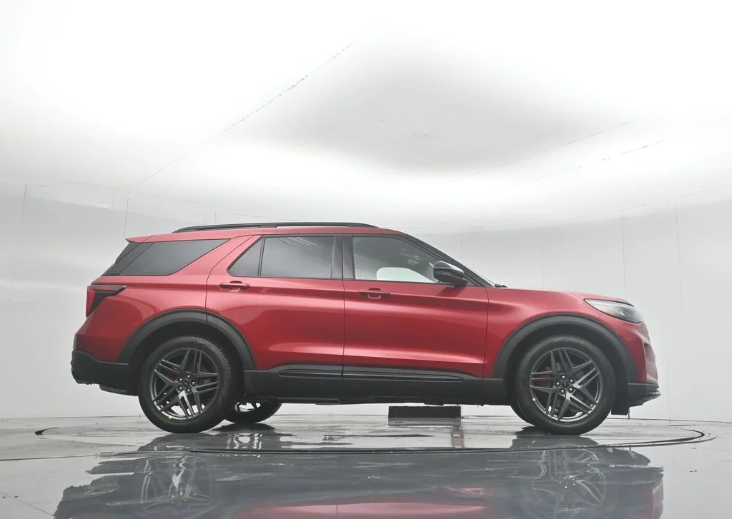 New 2026 Rapid Red Metallic Tinted Clearcoat Ford ST image 53