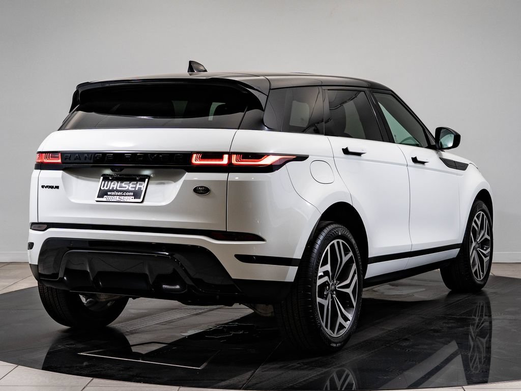 Used 2022 Fuji White Land Rover SE image 10