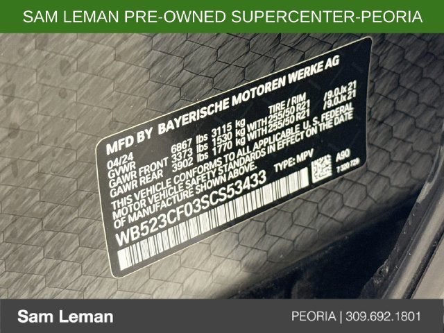 Used 2025 Gray BMW xDrive50 image 33