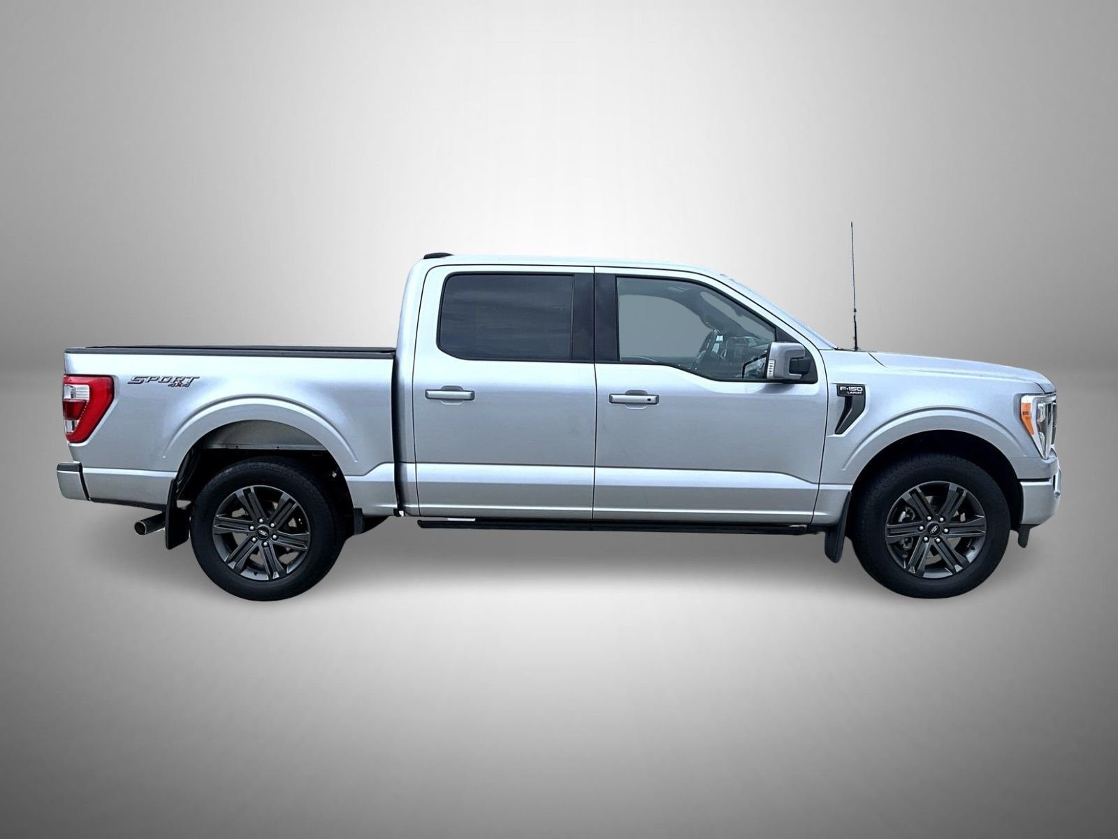 Used 2023 Silver Ford Lariat image 4
