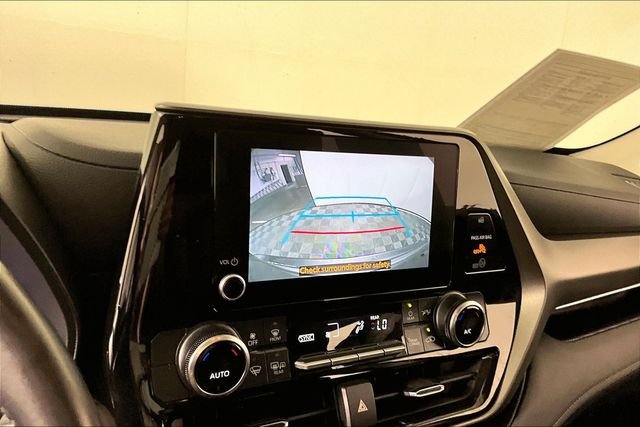 Used 2025 Gray Toyota LE image 11