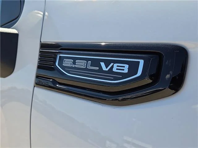 New 2026 Summit White GMC Elevation image 8