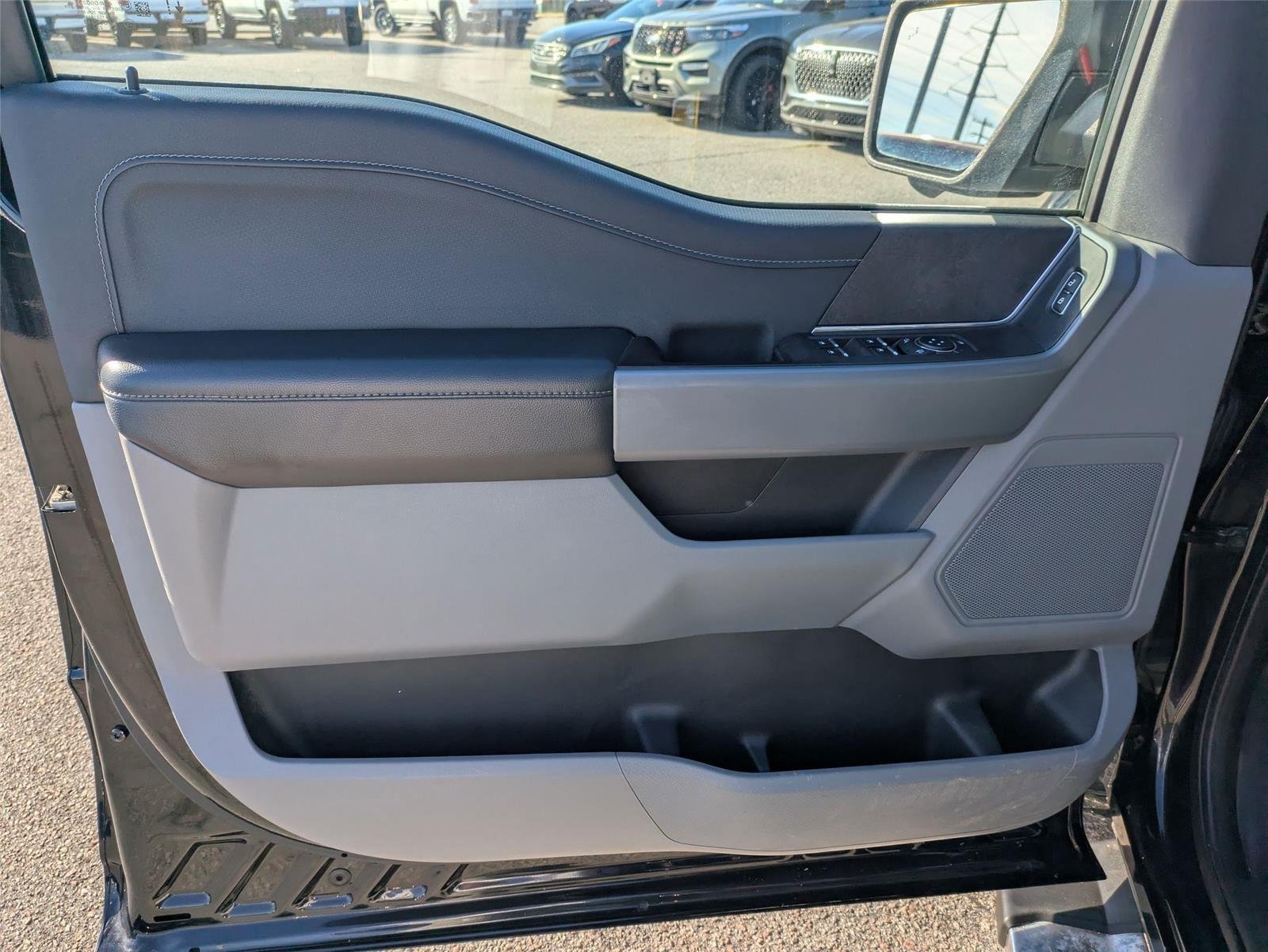 Used 2024 Agate Black Metallic Ford XLT image 12