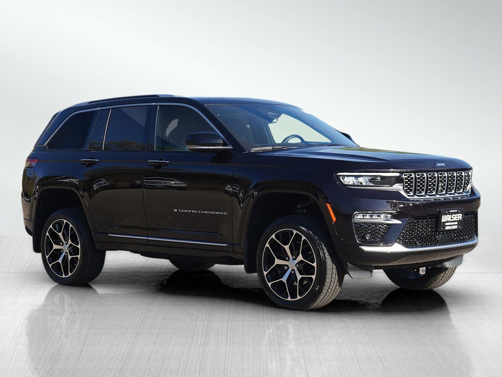 Used 2022 Ember Pearlcoat Jeep Summit Reserve 4Xe image 7