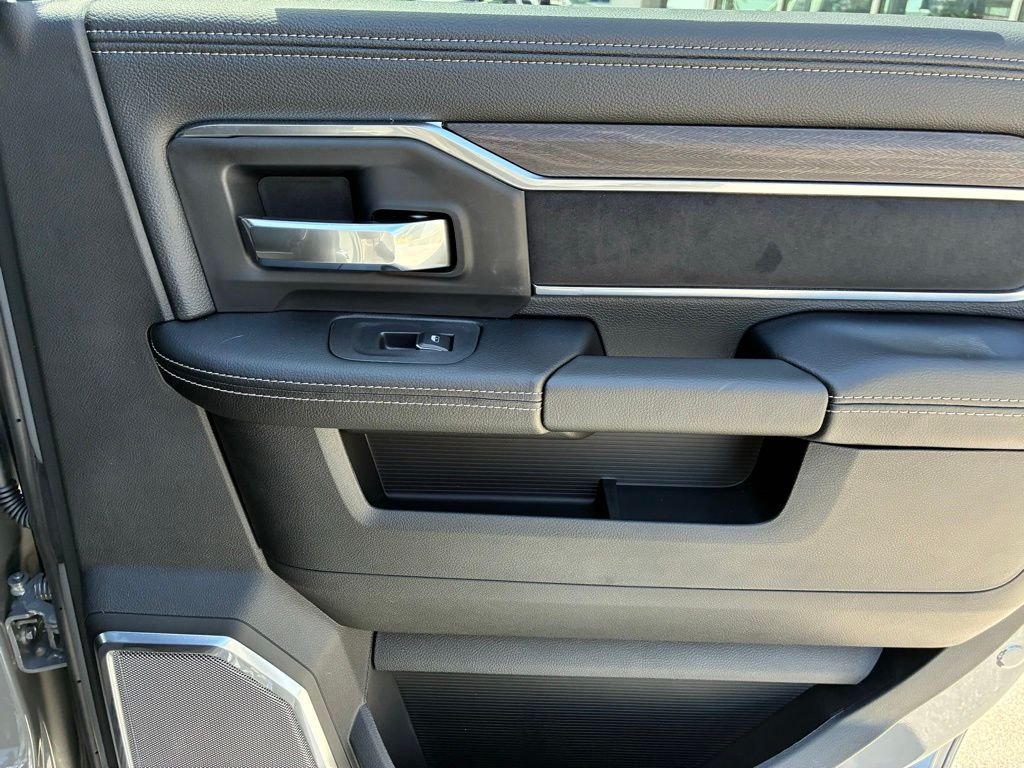 New 2026 Ceramic Gray Clear-Coat Exterior Paint RAM Laramie image 31