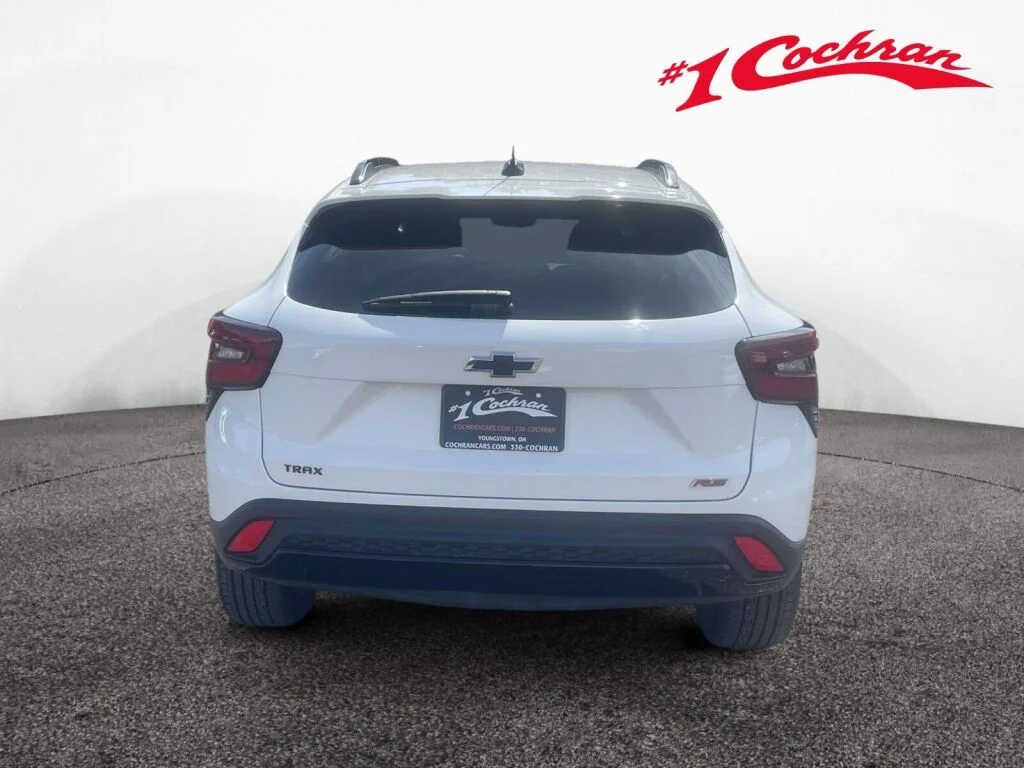 Certified Used 2025 Summit White Chevrolet 2RS image 8