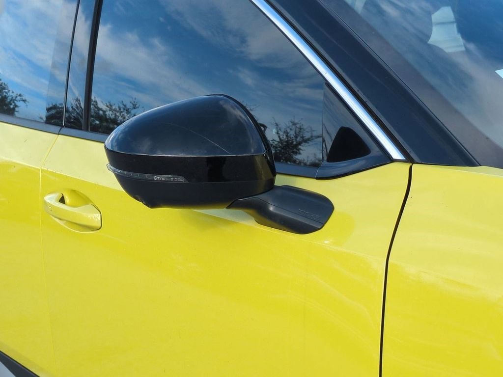 New 2026 Yuzu Yellow Metallic / Super Black Two-tone Nissan SR image 12