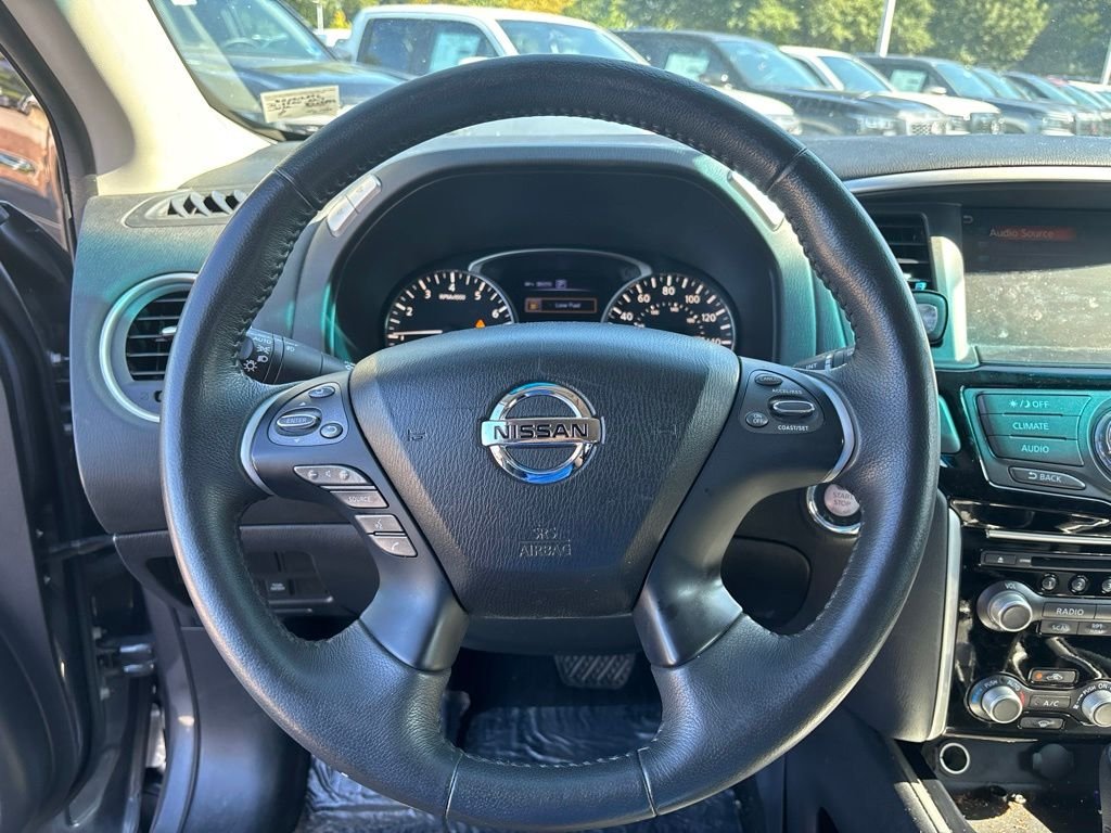 Used 2017 Gray Nissan SV image 8