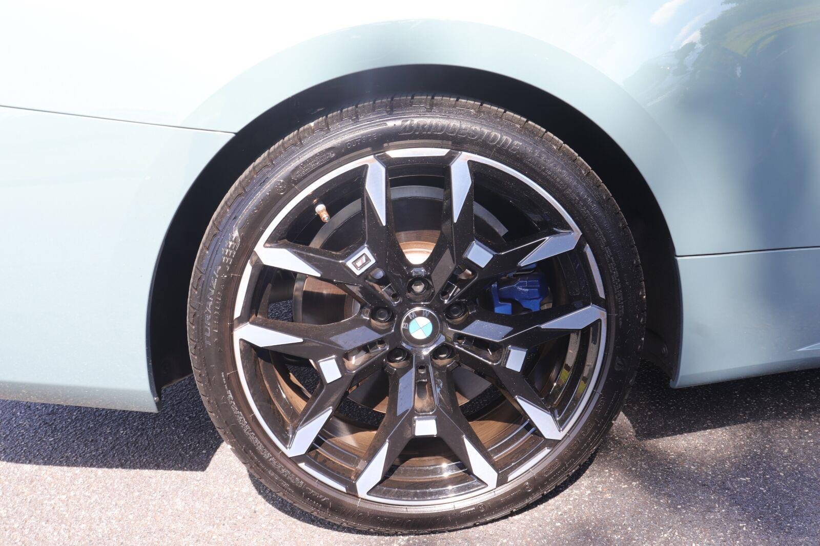 Used 2025 Cape York Green Metallic BMW M440i image 38
