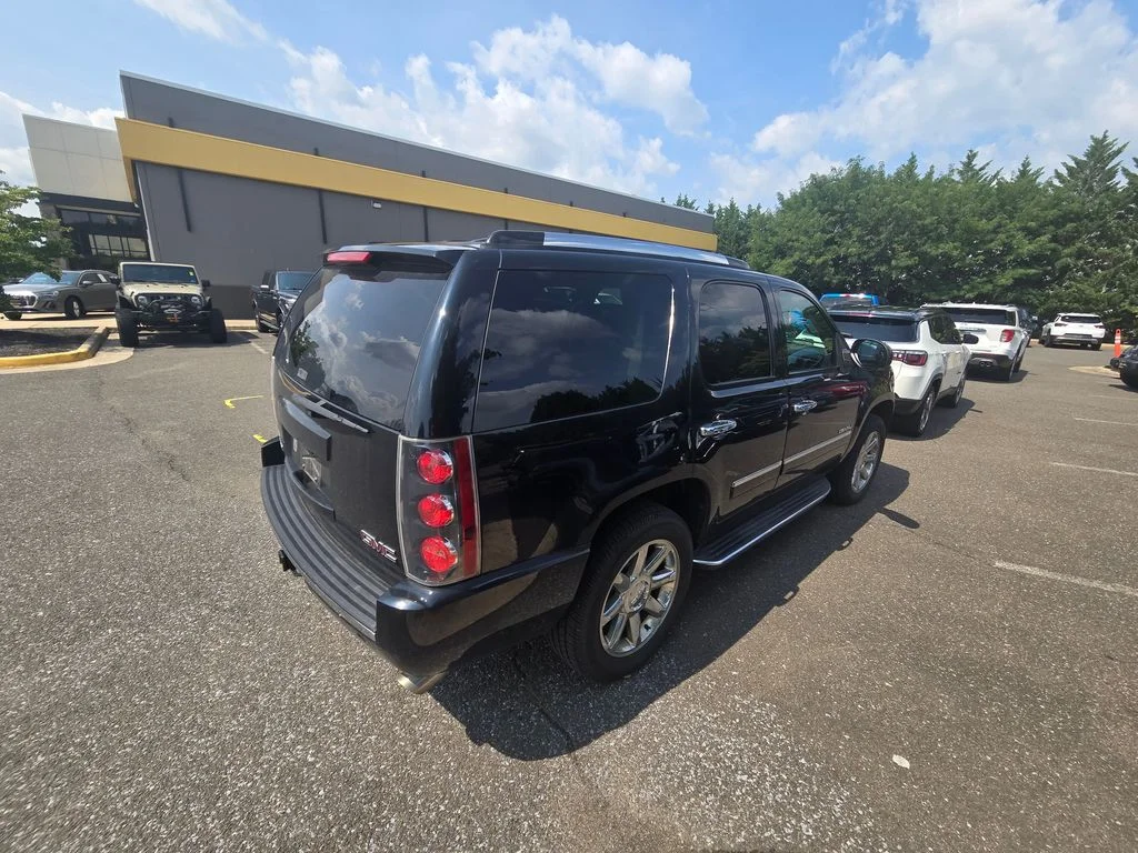Used 2013 Black GMC Denali image 7