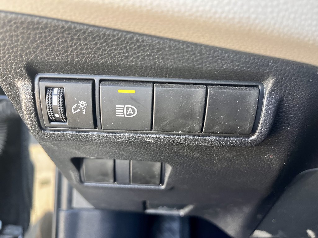 Used 2025 Jet Black Toyota L image 24