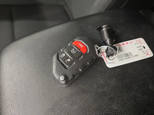 Used 2023 Bright White Clearcoat Jeep Sport S image 28
