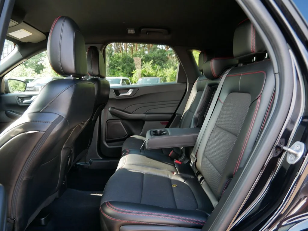 Used 2023 Black Ford ST-Line Select image 11