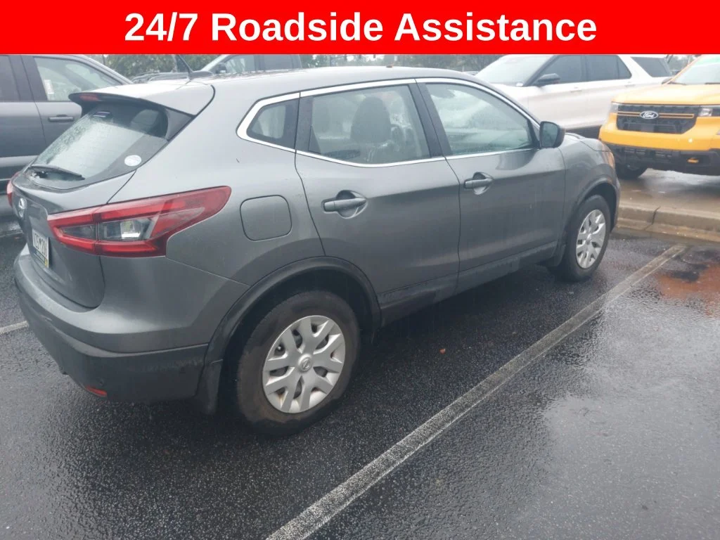 Used 2020 Gray Nissan S image 5