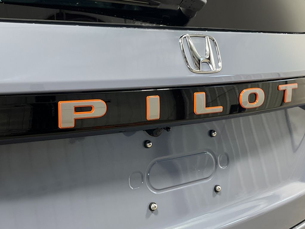 New 2026 Sonic Gray Pearl Honda TrailSport image 7