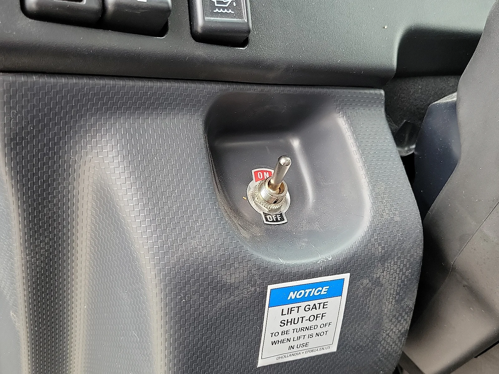 New 2024 ARCTIC WHITE ISUZU  image 14