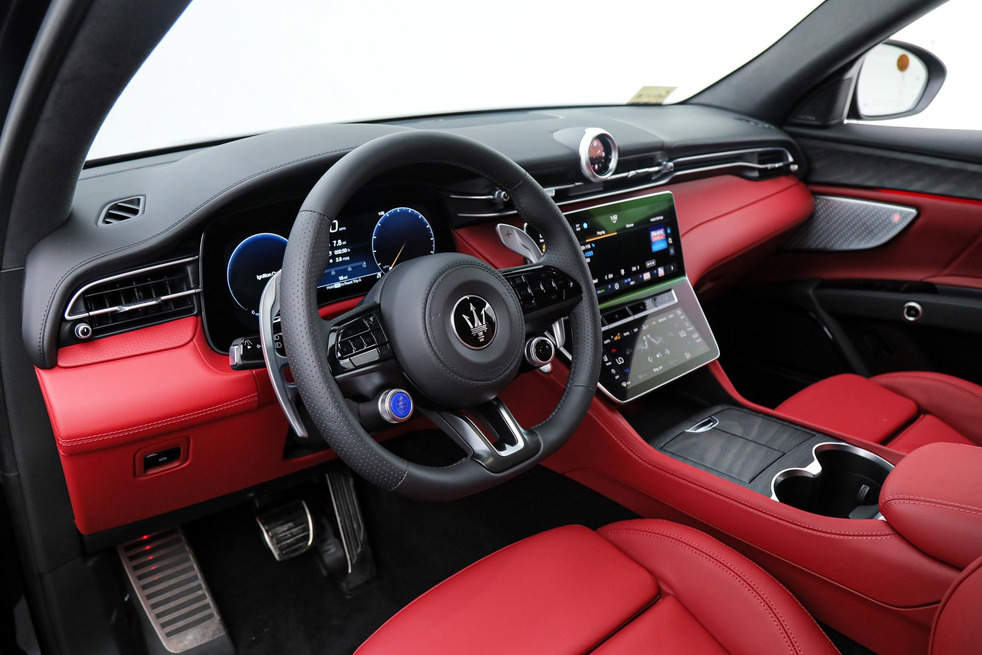 2026 Maserati Grecale Modena V6 - Photo 17