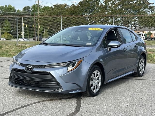 Certified Used 2024  Toyota LE image 5