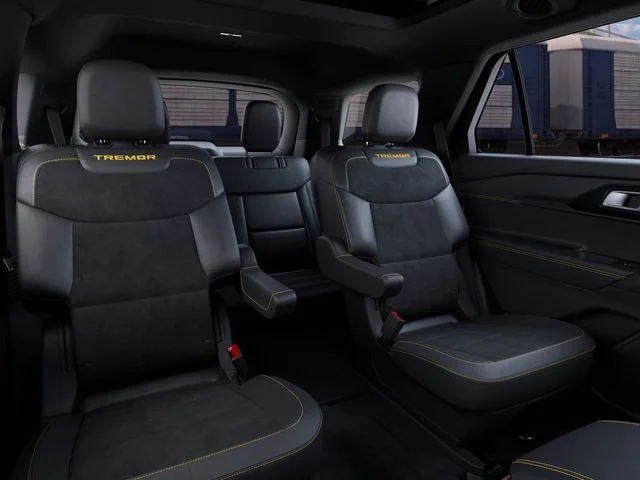 New 2027 Star White Metallic Tri-Coat Ford Tremor image 11