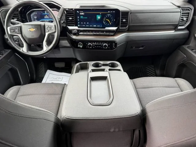 2023 Chevrolet Silverado 1500 LT - Photo 11