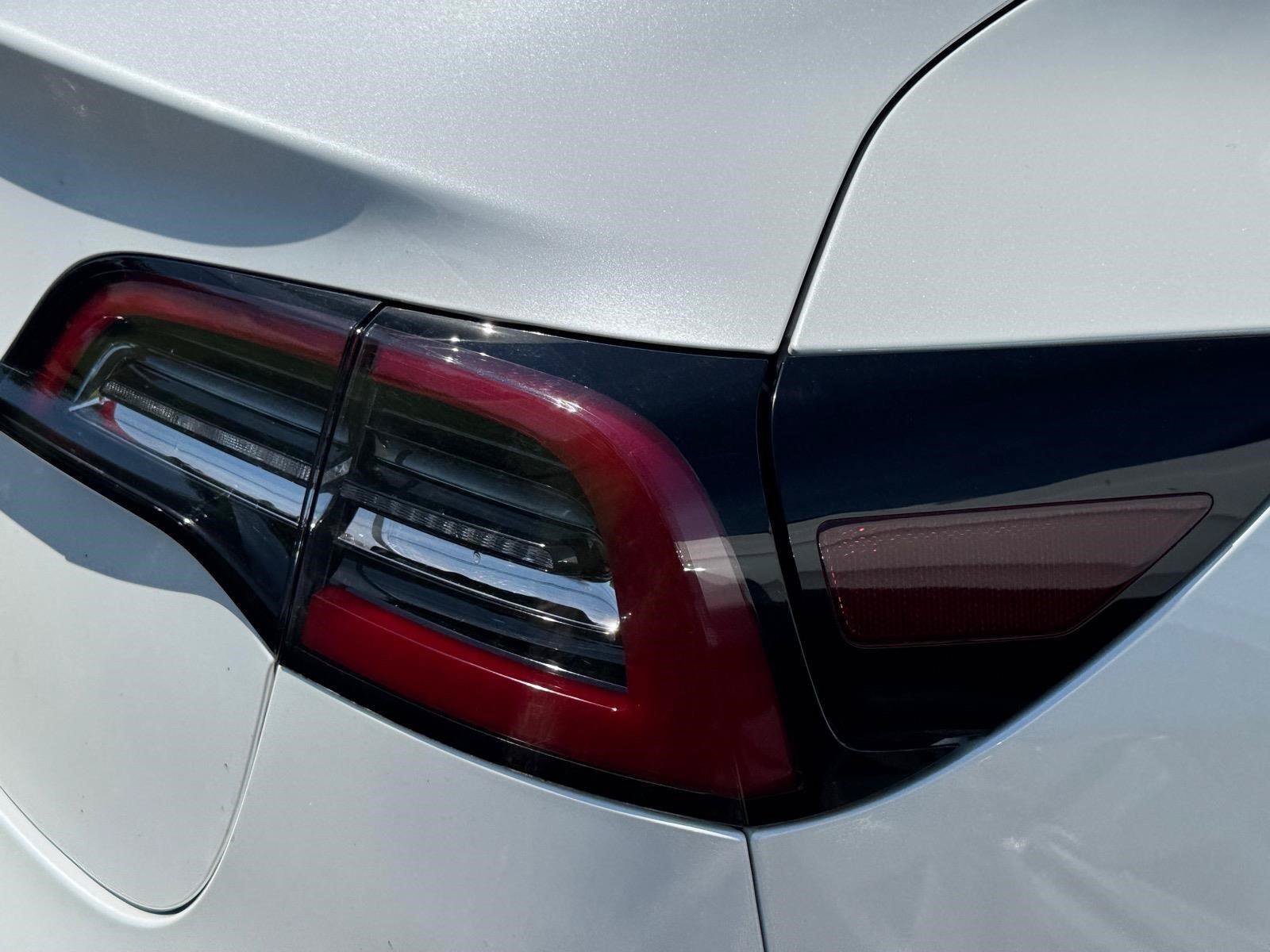 Used 2023  Tesla  image 11