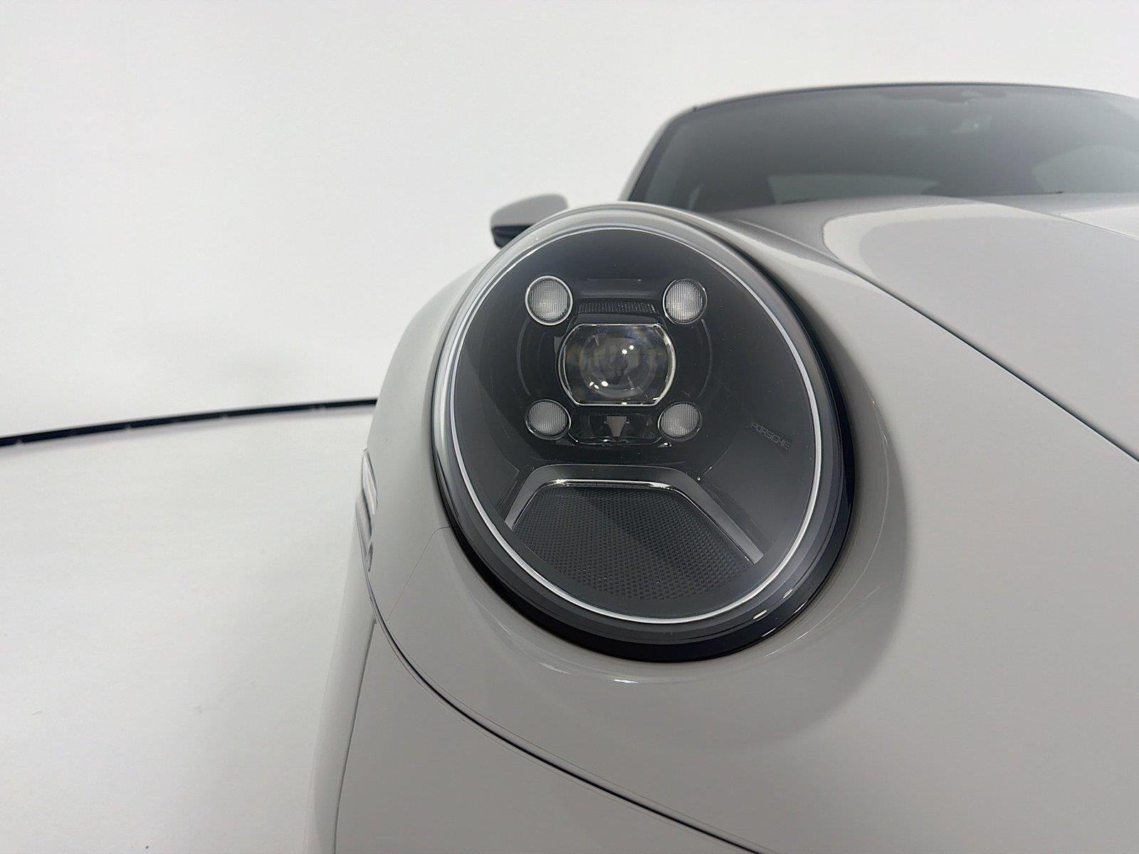 Used 2022 Chalk Porsche Carrera S image 27