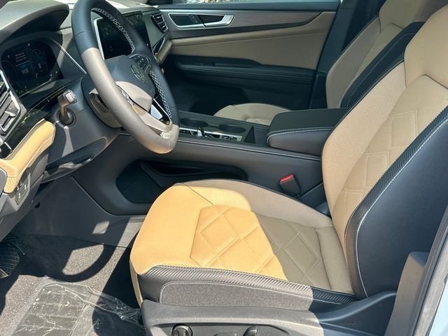 New 2026 Opal White Pearl Volkswagen 2.0T SE image 9