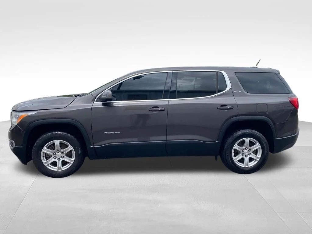 Used 2019 Gray GMC SLE-1 image 2