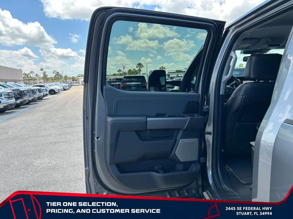 Used 2024 Gray Ford LARIAT image 23