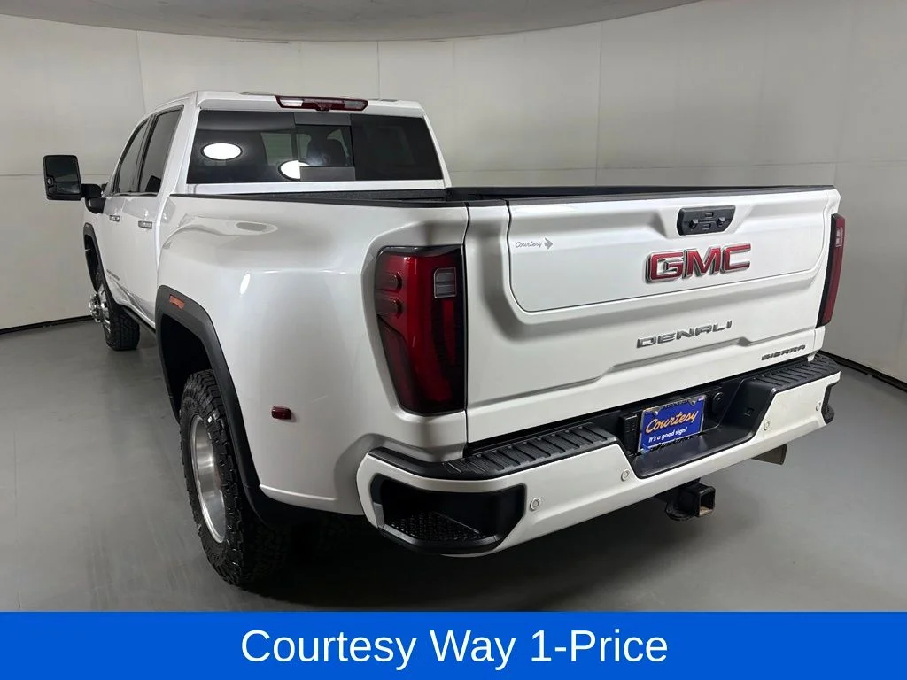 Used 2024 White GMC Denali image 8