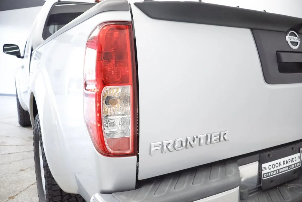 Used 2013 Silver Nissan SV image 16