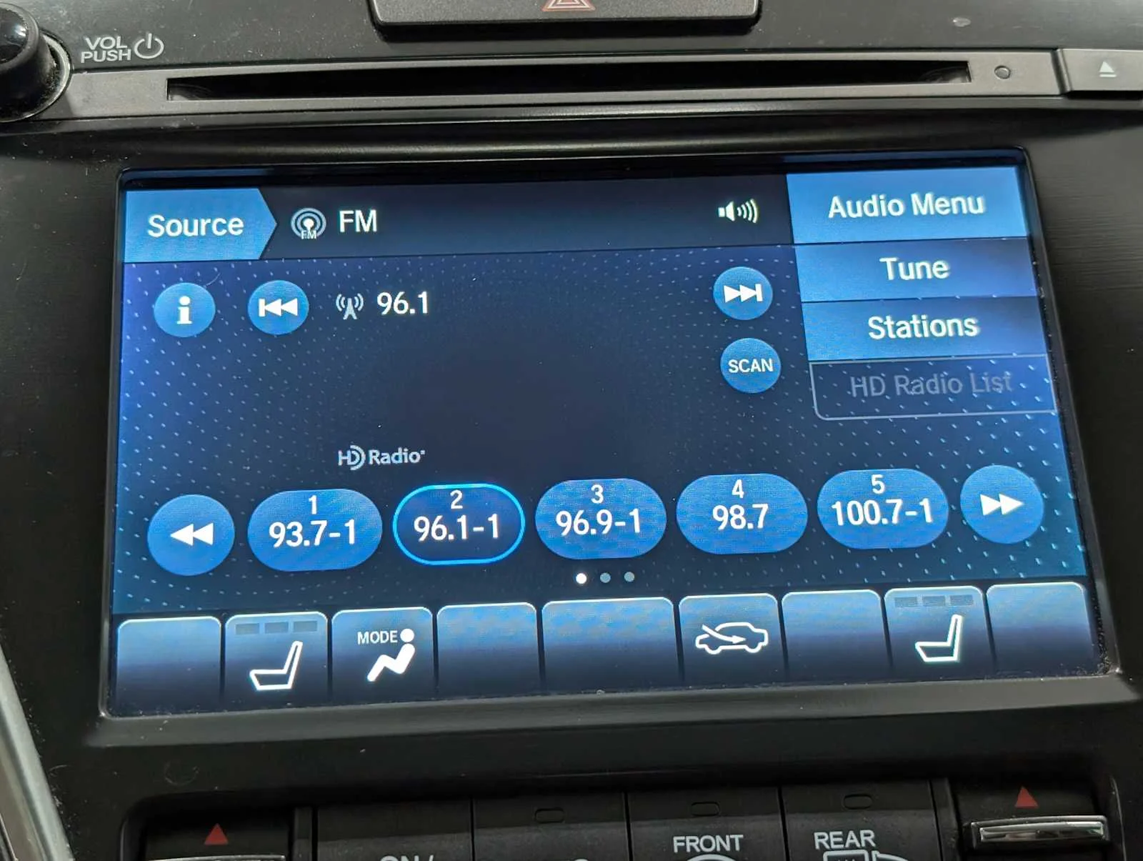 Used 2020 Platinum White Pearl Acura w/Technology Pkg image 27