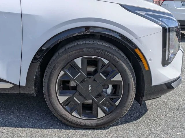 Used 2026 White Kia SX-Prestige image 11