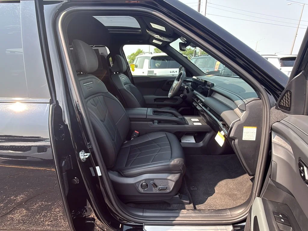 New 2027 Ebony Black Kia X-Line SX image 26