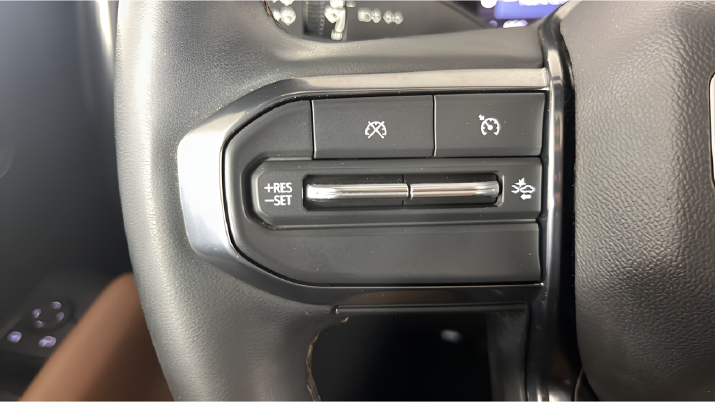 Used 2023 Silver GMC AT4 image 26